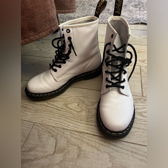 Doc Martens - Picture 5 of 5